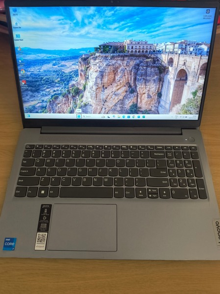 Lenovo Ideapad Slim 3 Demo
